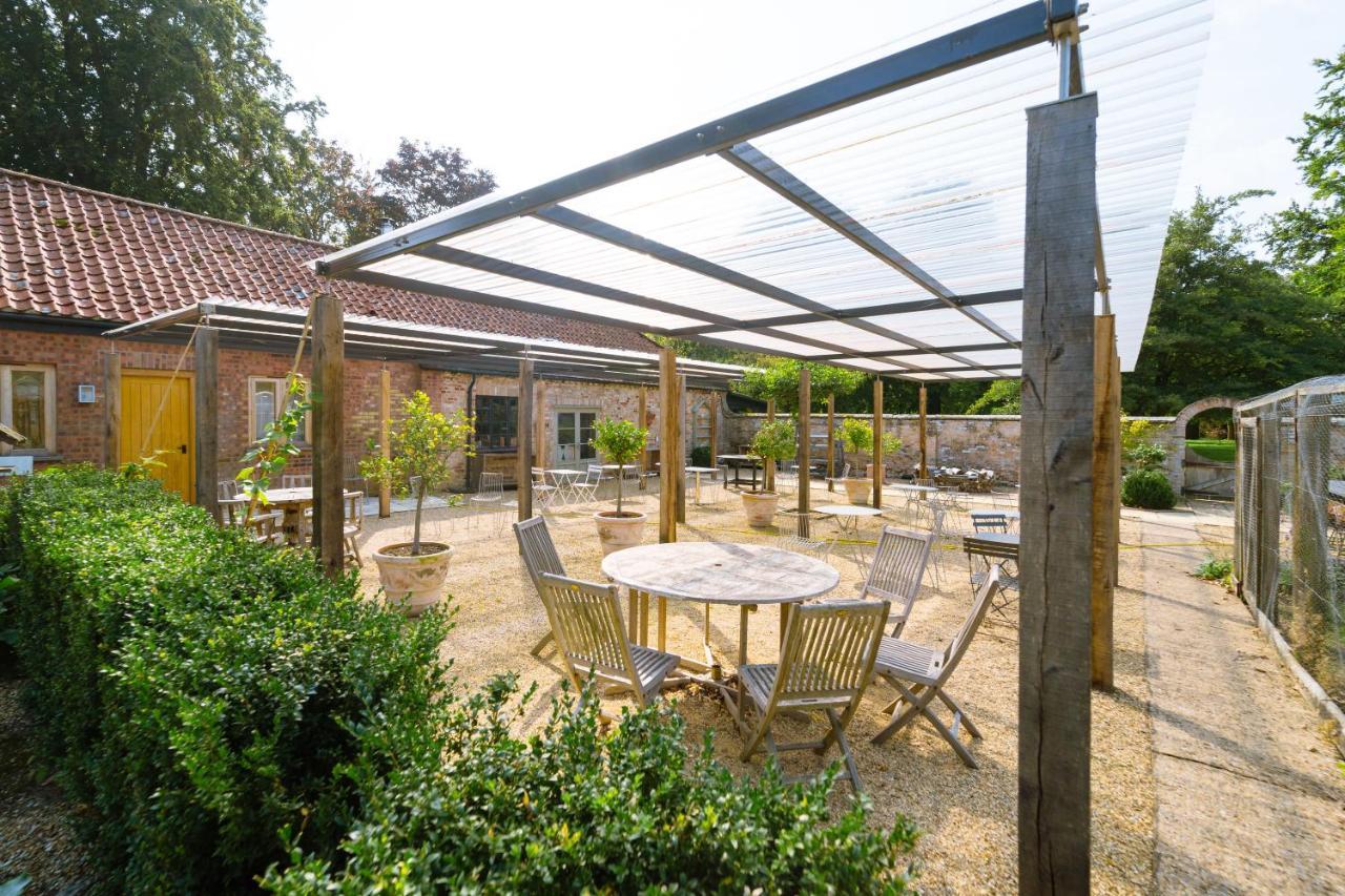 Chippenham Park Garden Rooms Bagian luar foto