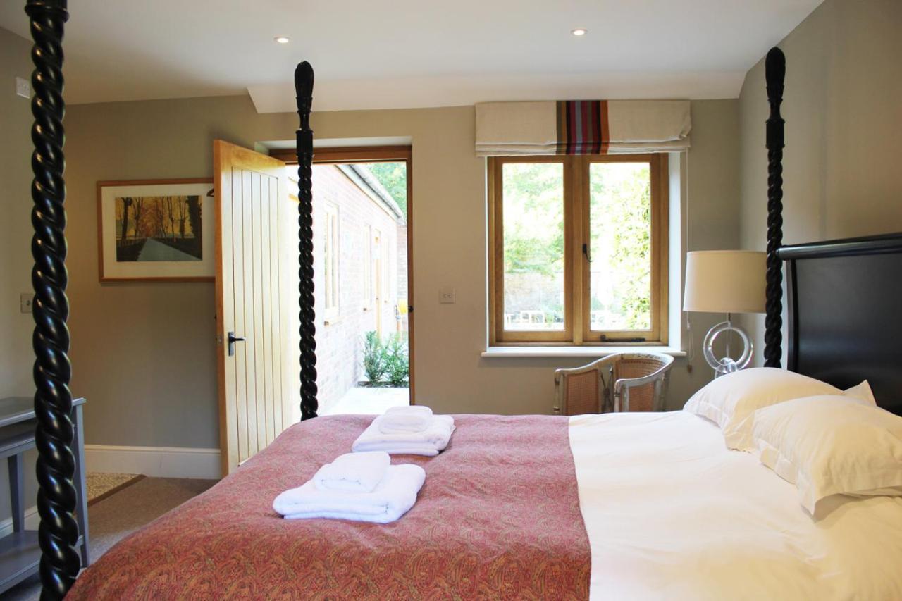 Chippenham Park Garden Rooms Bagian luar foto