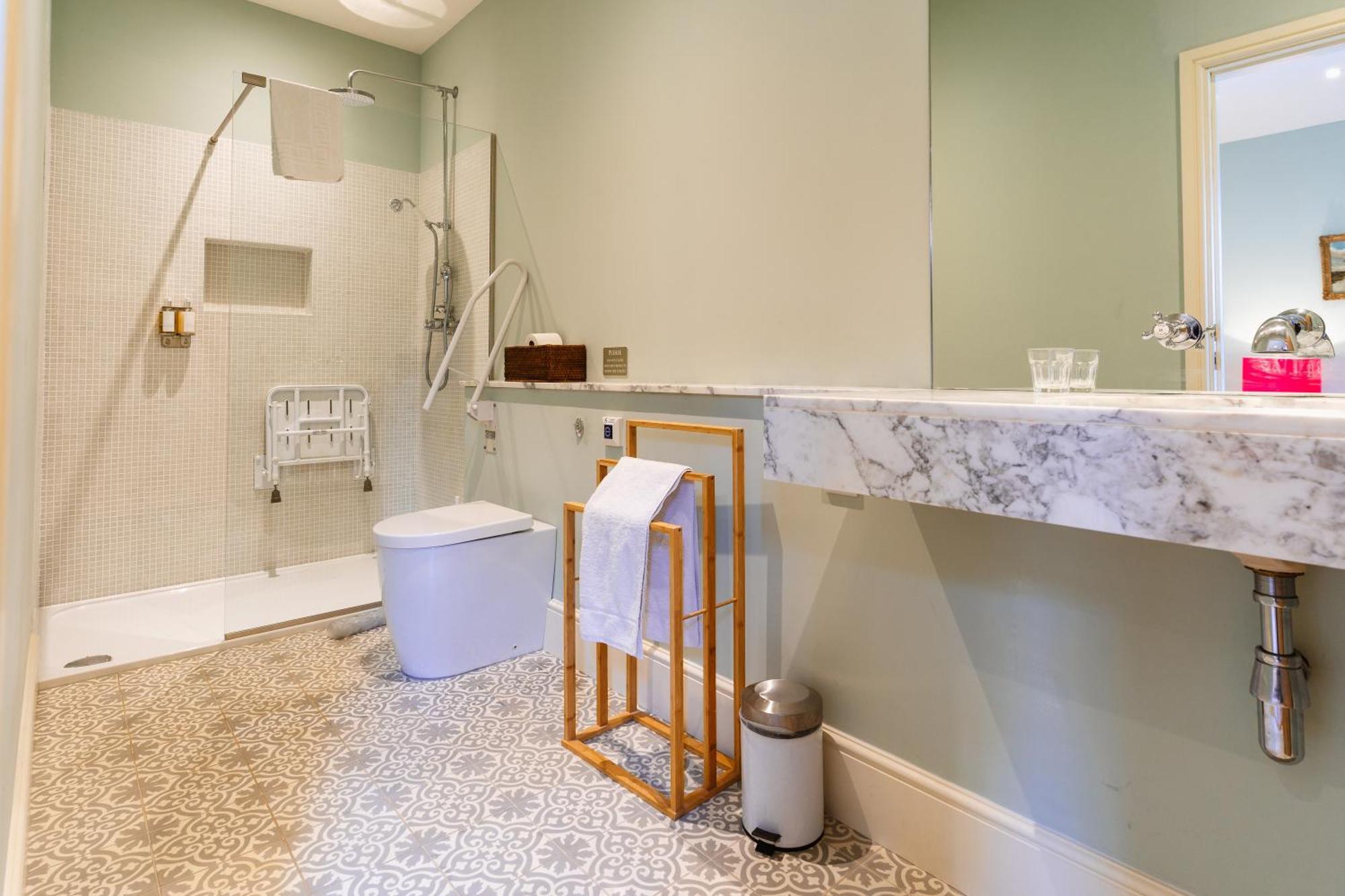 Chippenham Park Garden Rooms Bagian luar foto